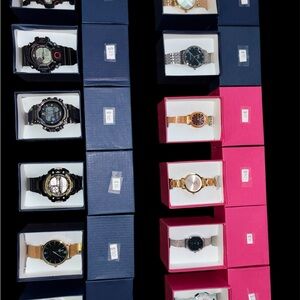 Elegant Watch Q&Q in Black and Gold